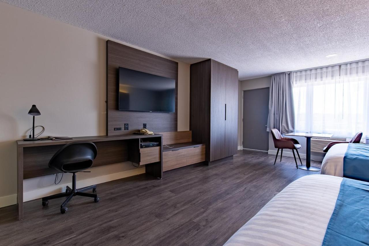 Auberge L'Étape Mont-Laurier Extérieur photo