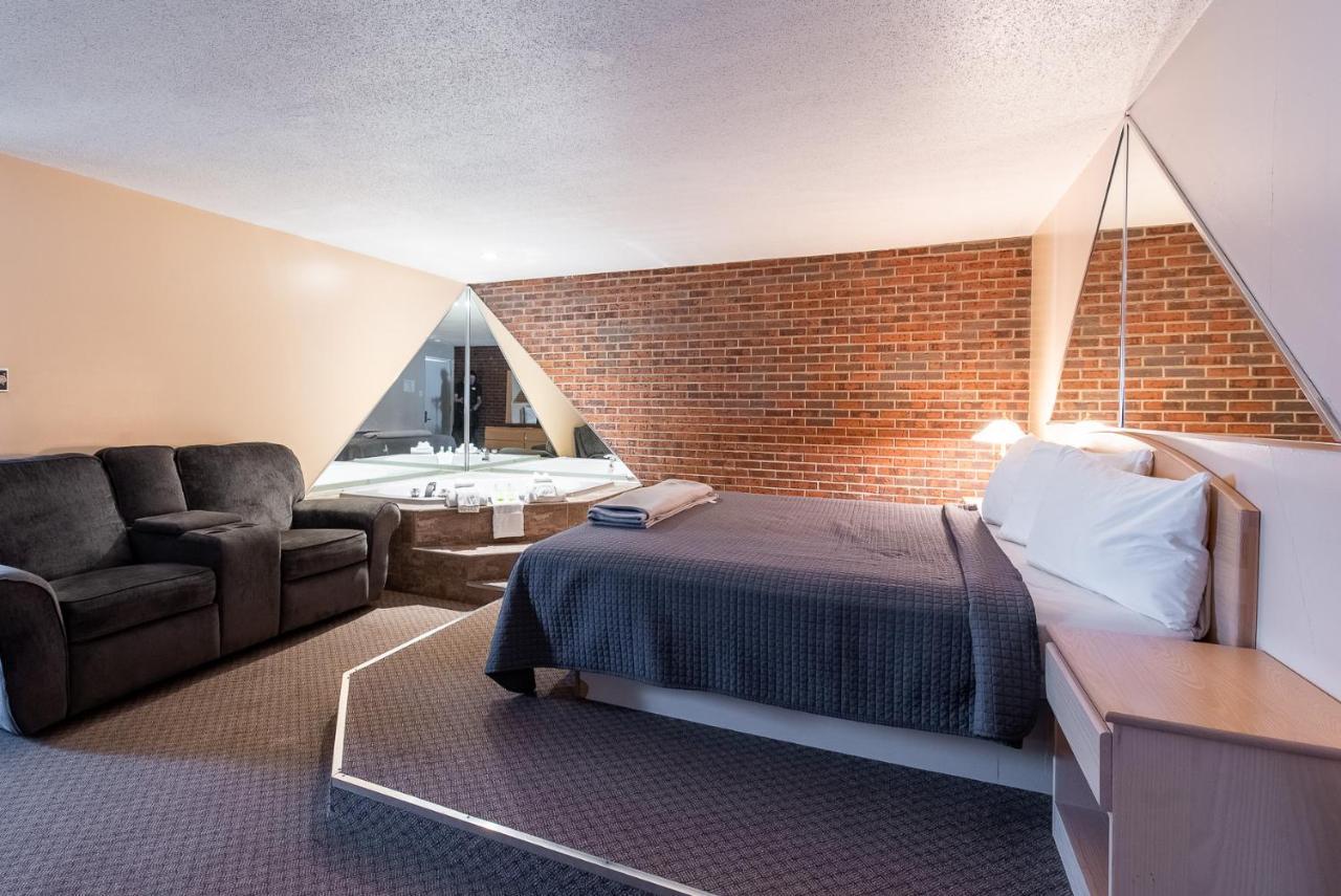 Auberge L'Étape Mont-Laurier Extérieur photo